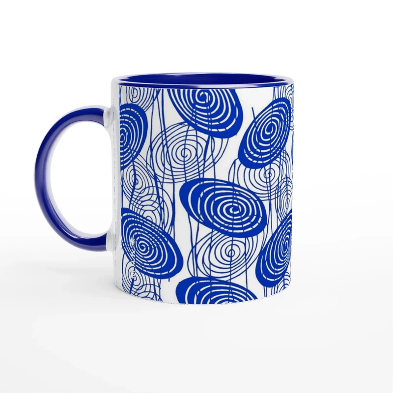 Keramiktasse mit Muster von Färberschablone