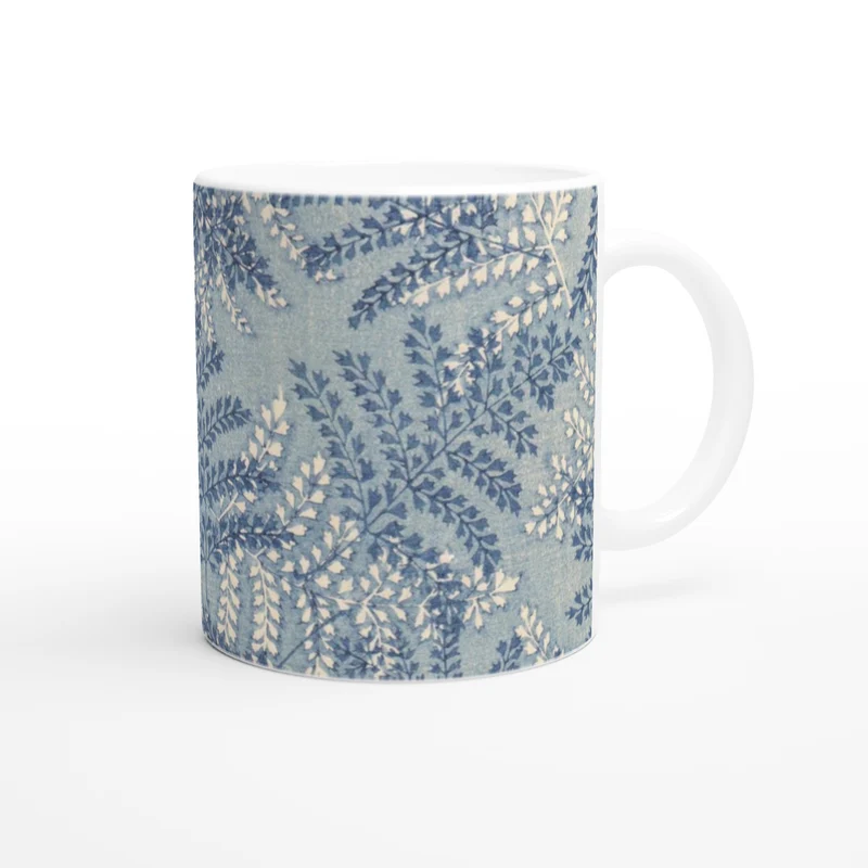 Keramiktasse mit Blattwerkornament