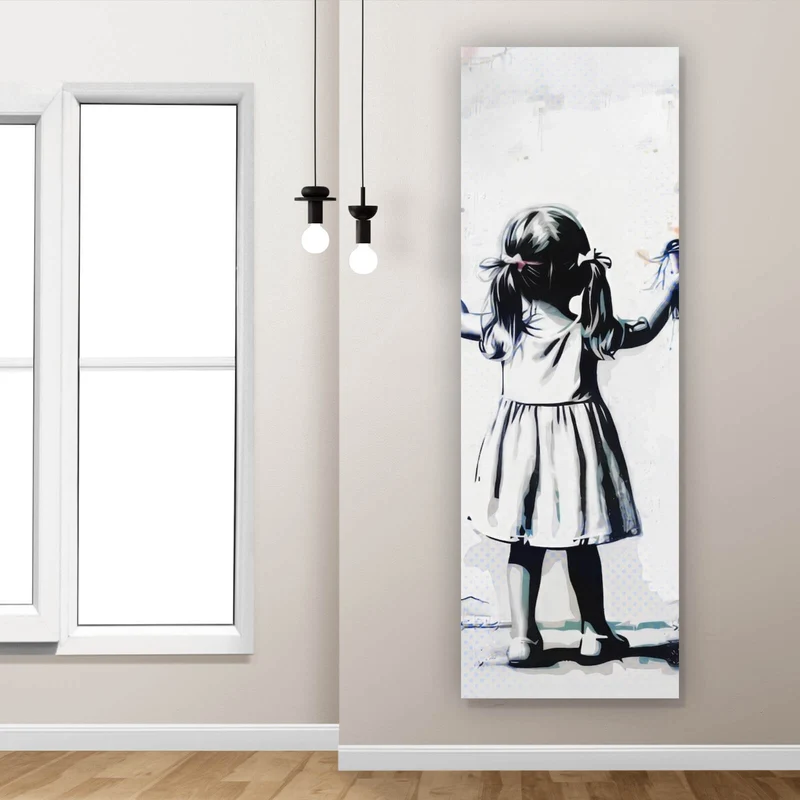 Spannrahmenbild Graffiti Mädchen sprüht Herzformen an die Wand Panorama Hoch