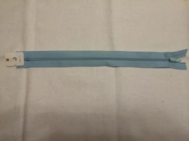 Reißverschluss hellblau 30cm 2€