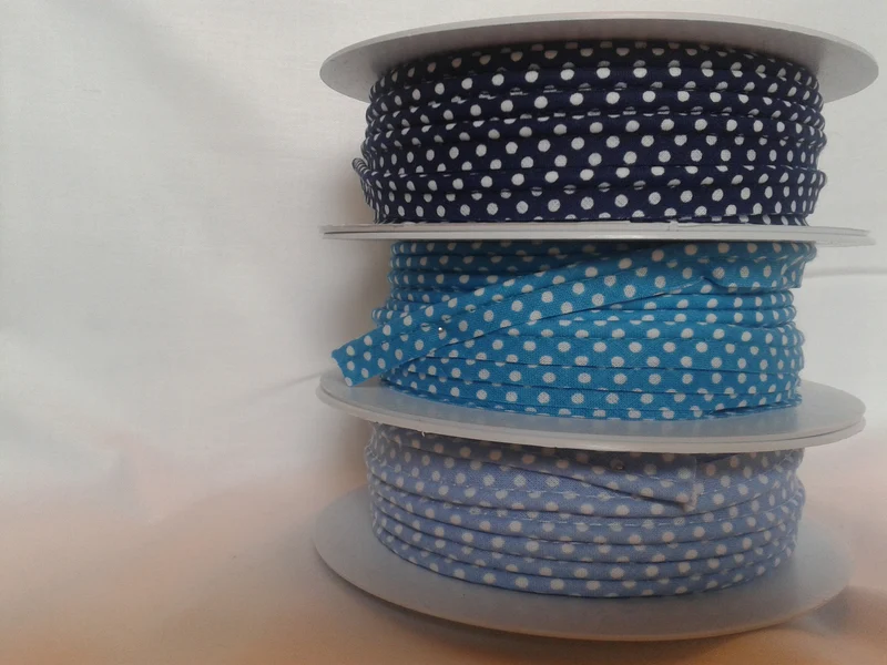 Paspelband 10mm hellblau mit Punkten