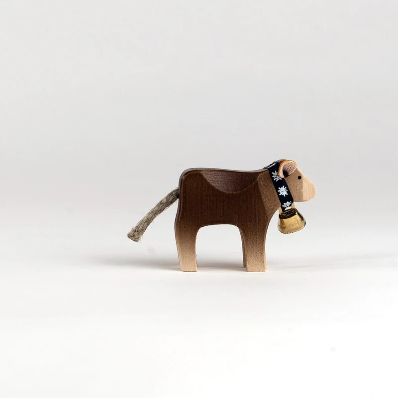 Kalb mit Glocke Braunvieh