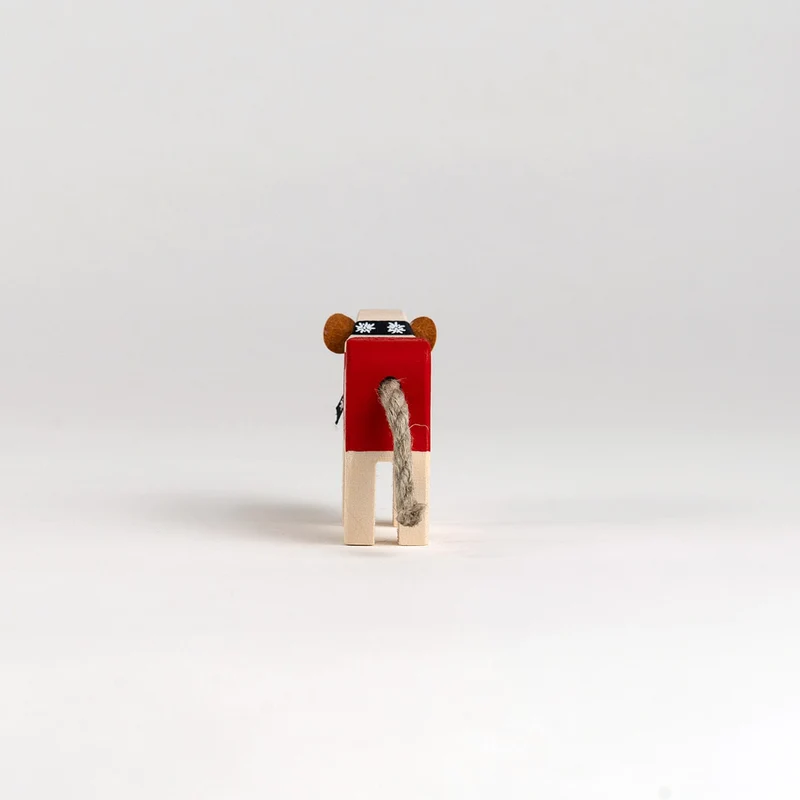 Kalb mit Glocke rot