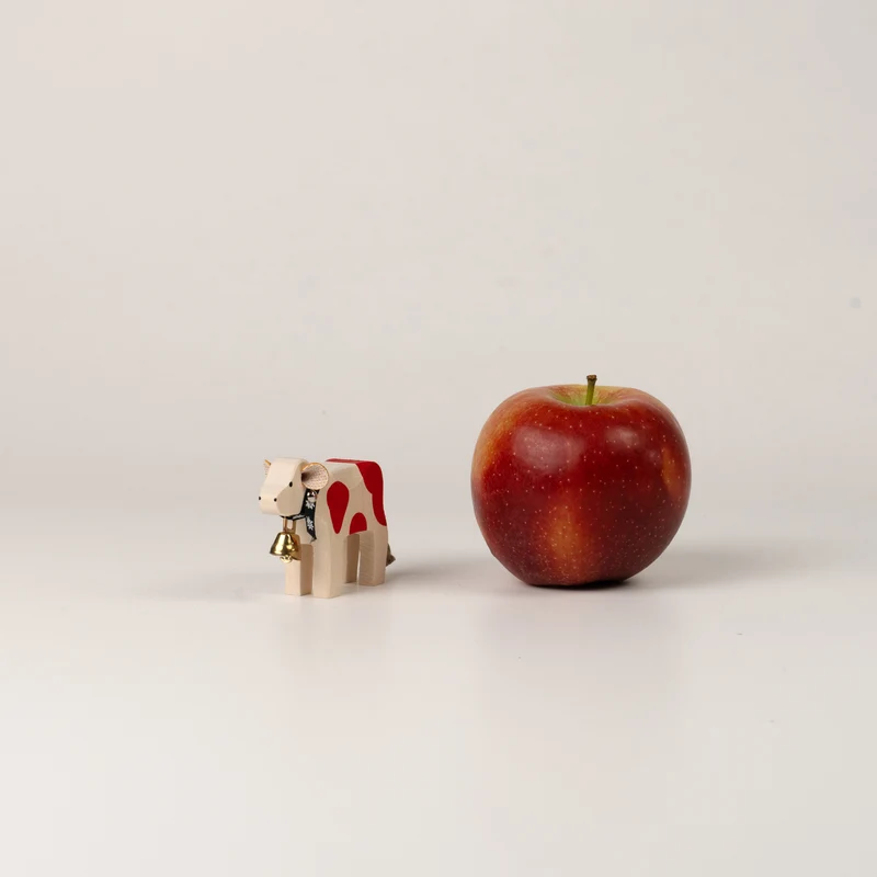 Kalb mit Glocke rot
