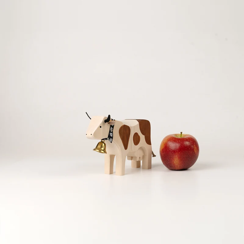 Kuh 3 stehend Red-Holstein