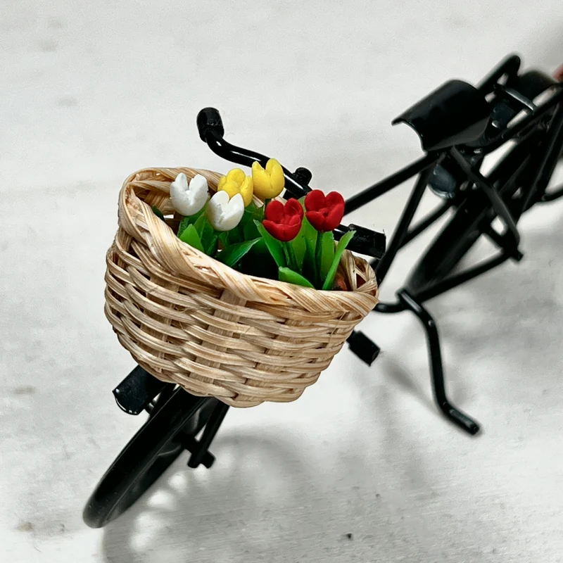 Fahrrad schwarz mit Korb