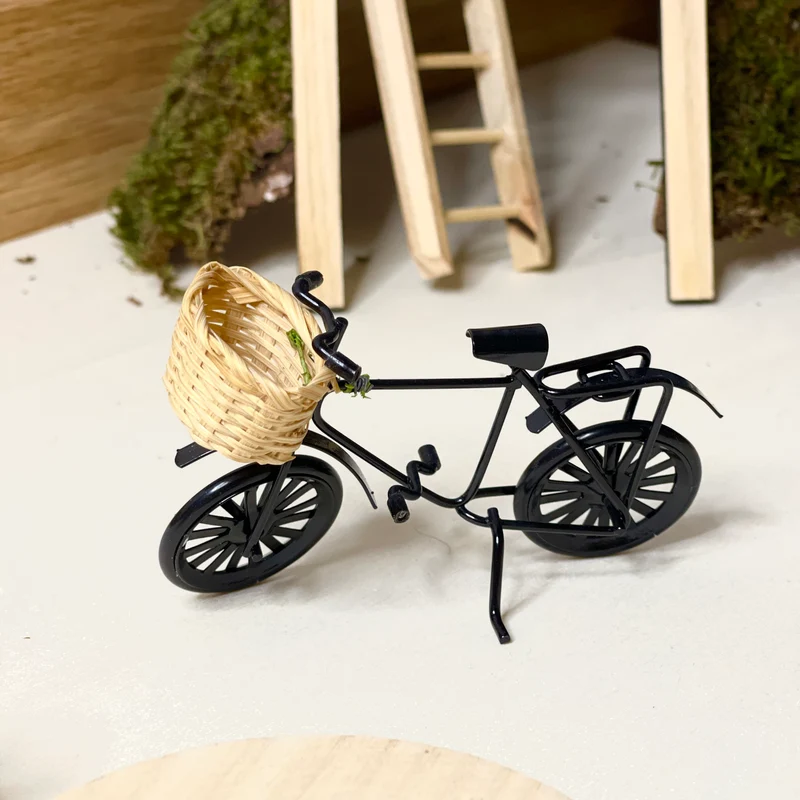 Fahrrad schwarz mit Korb