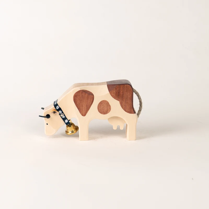 Kuh 2 fressend Red-Holstein