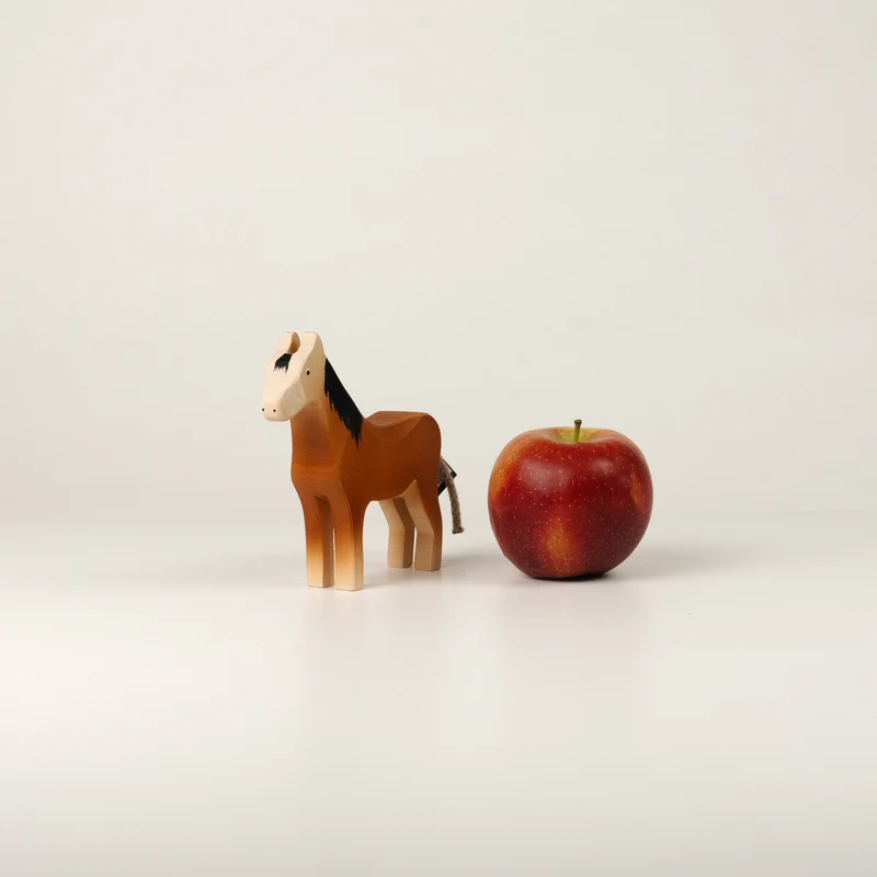 Pferd steh gross