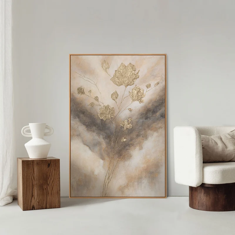 Leinwandbild mit Rahmen „Leuchten in den Wolken“ – Abstrakte Blumen in Goldtönen