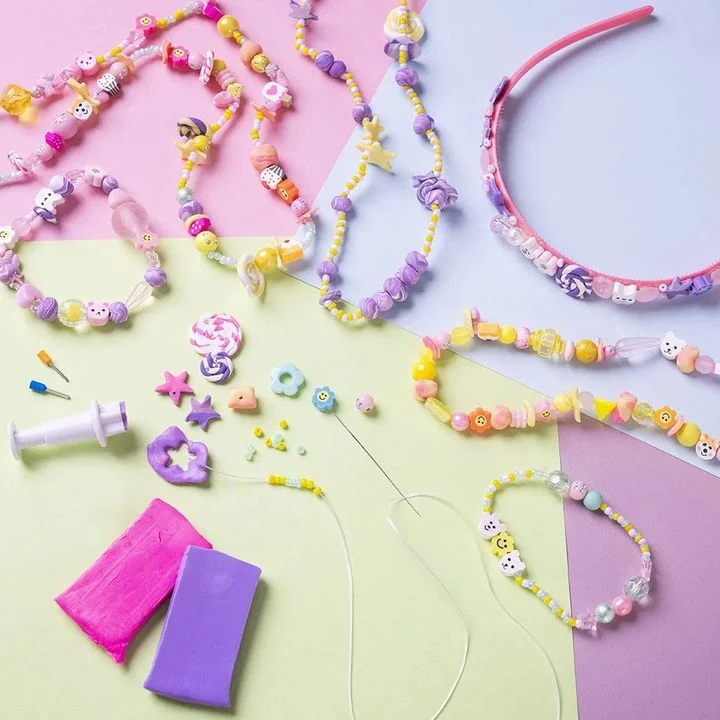 Plastic Beads, Assorted Colors, 900+ pcs