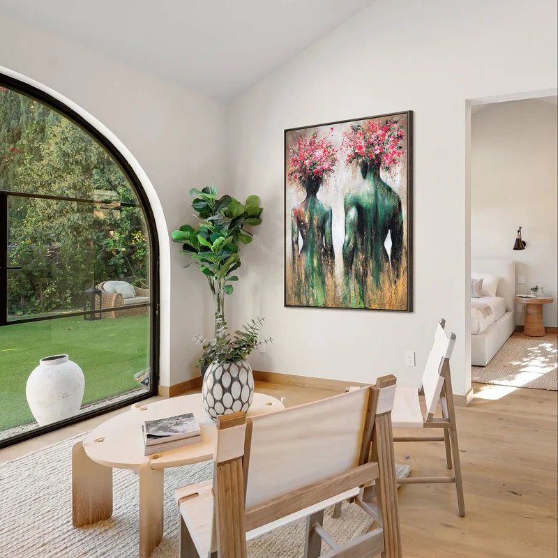 Modernes Leinwandbild „Blumensilhouetten“ – Abstrakte Kunst mit Goldrahmen