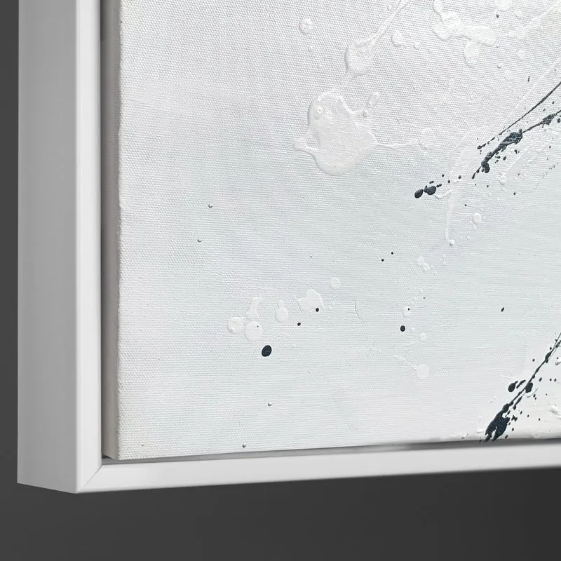 Abstraktes Leinwandbild mit Rahmen „Energie der Linien“ – monochrome Kunst mit Gold