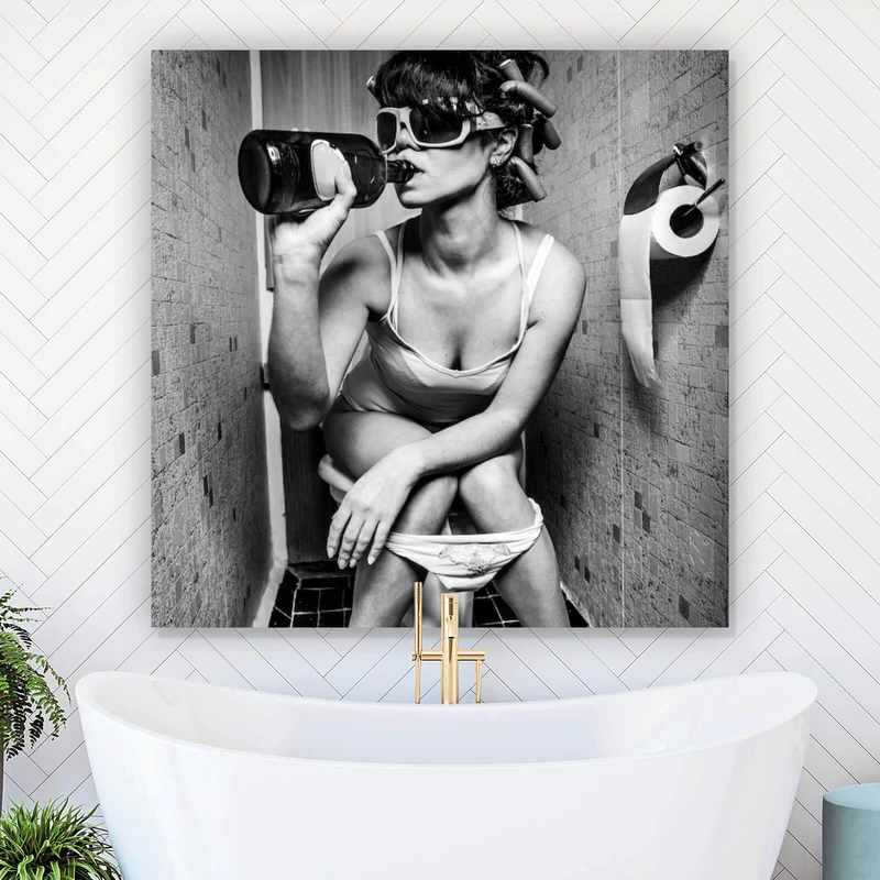 Acrylglasbild Frau auf Toilette Quadrat