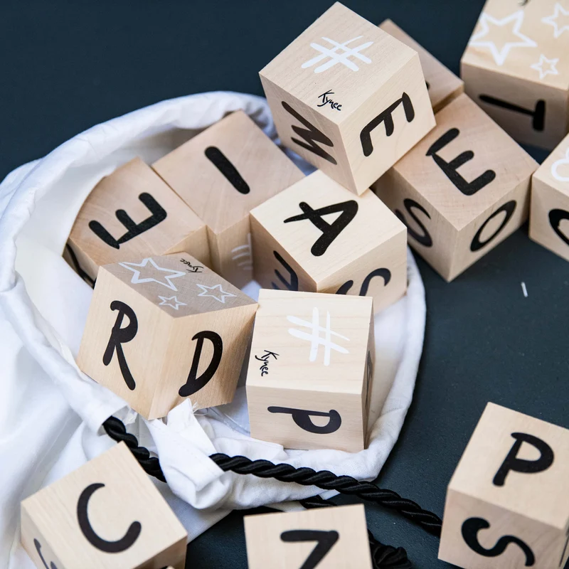 Deko-Würfel Buchstaben 16-teilig
