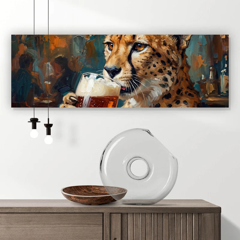 Spannrahmenbild Leopard genießt Bier in rustikalem Ambiente Panorama