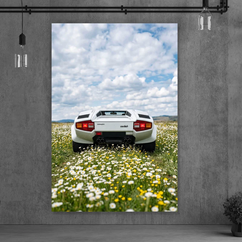 Poster Retro Sportwagen in malerischer Landschaft Hochformat