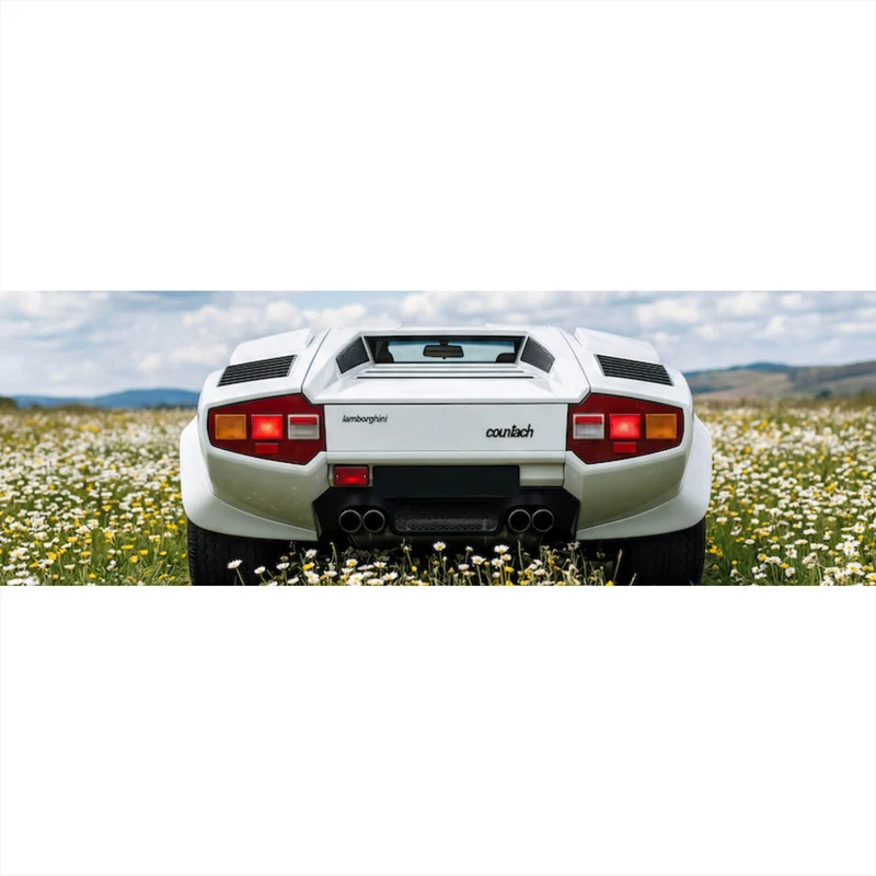 Leinwandbild Retro Sportwagen in malerischer Landschaft Panorama