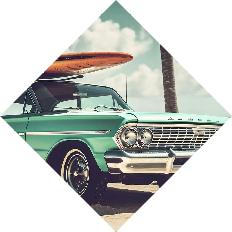 Spannrahmenbild Vintage Auto mit Surfbrett am Strand Raute