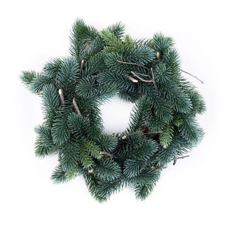 Spruce Wreath for Decorating