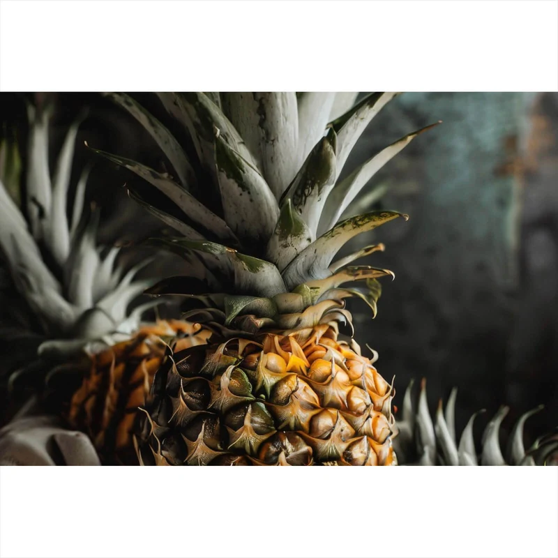 Leinwandbild Fruchtige Ananas auf Leinentuch Querformat