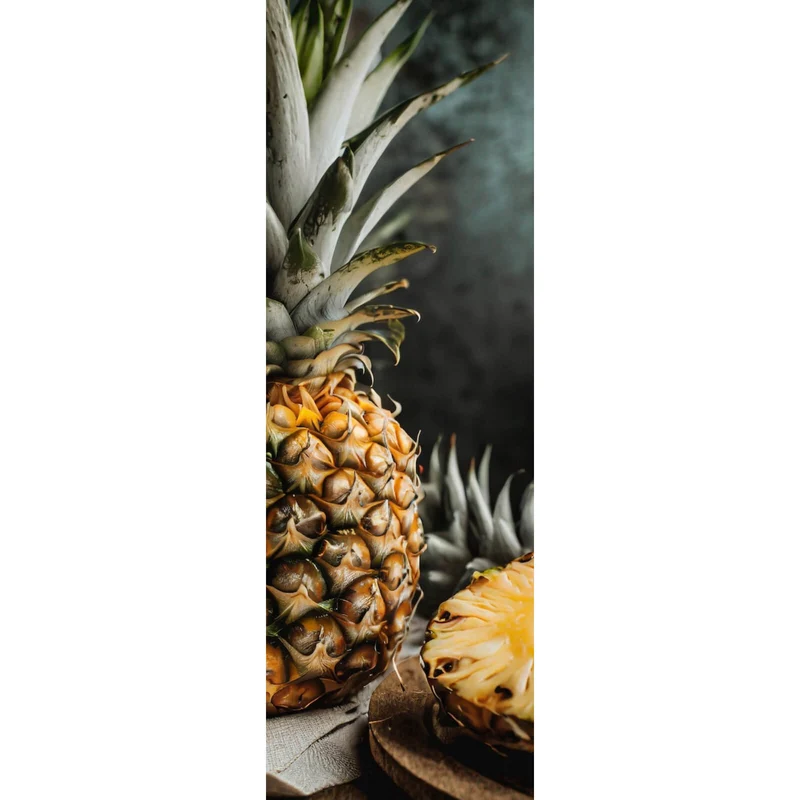 Spannrahmenbild Fruchtige Ananas auf Leinentuch Panorama Hoch