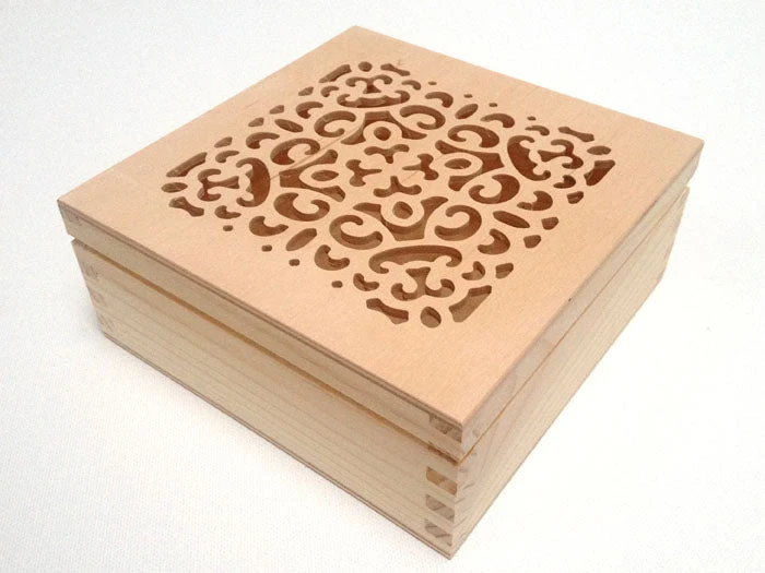 Jewelry Box with Decorative Lid - 15 x 15 cm