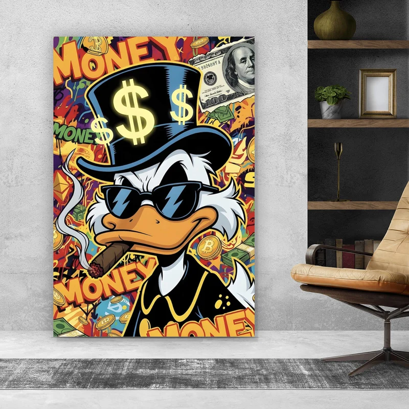 Leinwandbild Coole Ente mit Zigarre auf Geld Hintergrund Hochformat