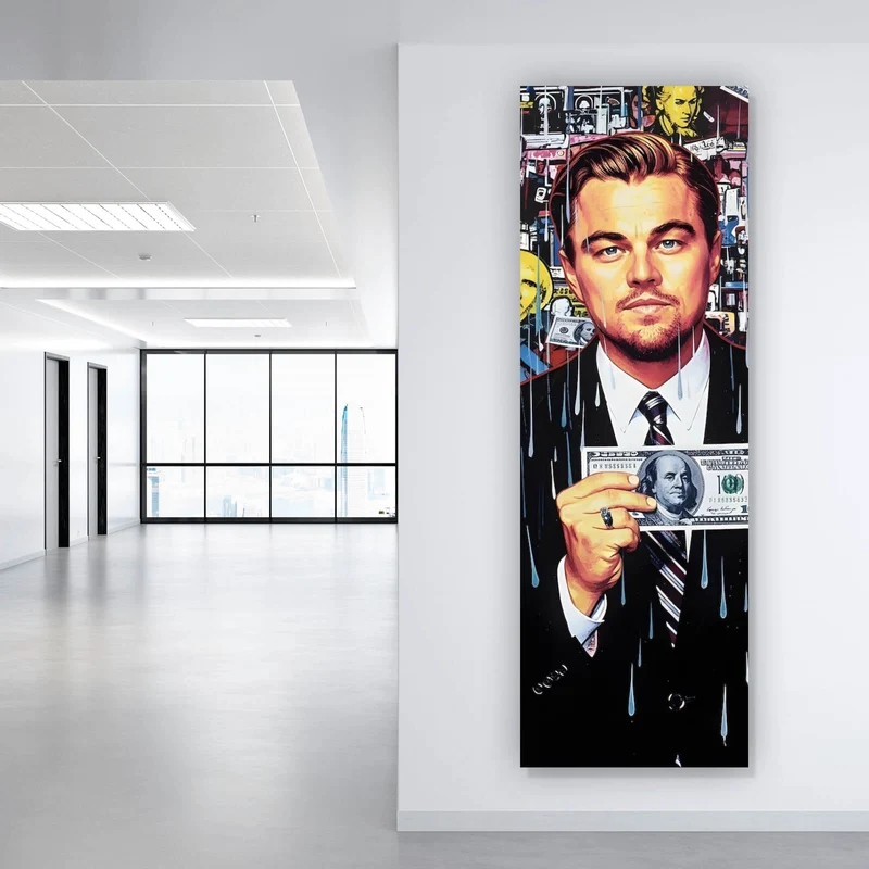 Aluminiumbild gebürstet Leonardo mit Geldschein vor buntem Hintergrund Panorama Hoch