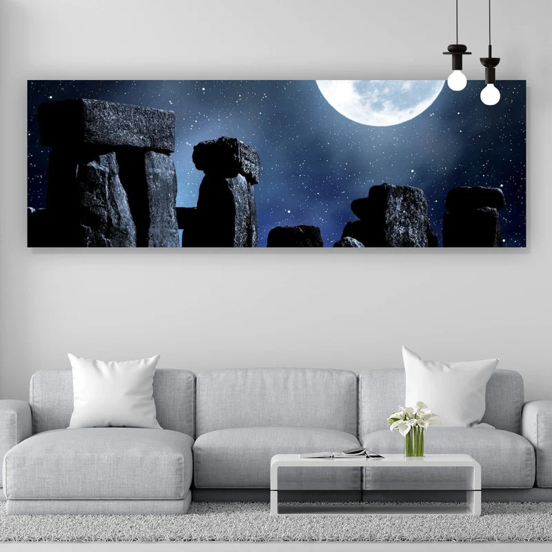 Spannrahmenbild Mystische Steinformation unter leuchtendem Vollmond Panorama