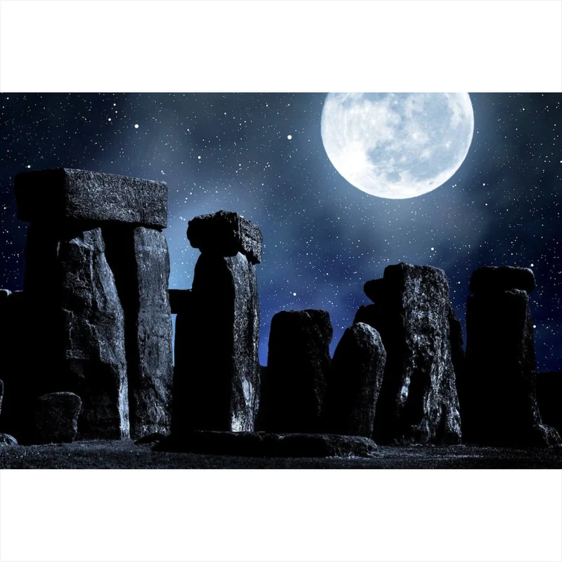 Spannrahmenbild Mystische Steinformation unter leuchtendem Vollmond Querformat