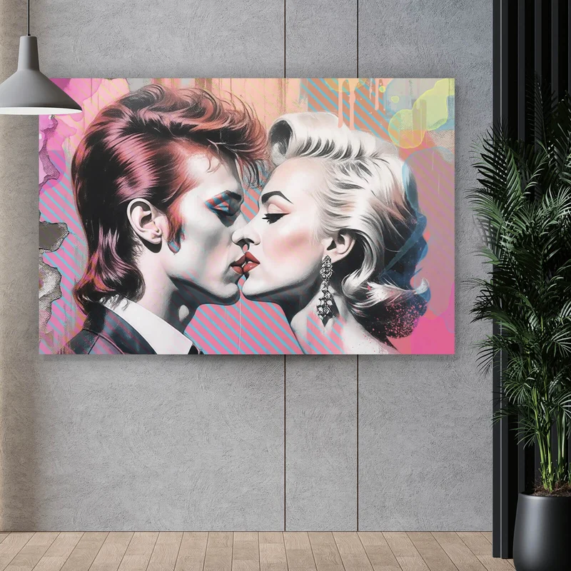 Aluminiumbild Intensiver Kuss zweier Künstlern mit abstraktem Hintergrund Querformat