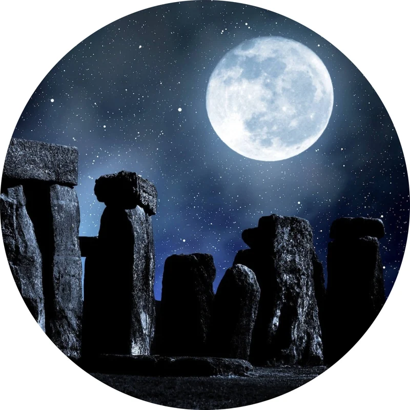 Aluminiumbild Mystische Steinformation unter leuchtendem Vollmond Kreis
