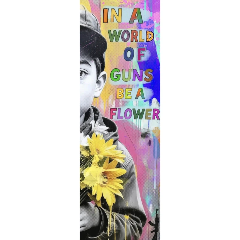 Leinwandbild Junge mit Blumen vor buntem Hintergrund Panorama Hoch