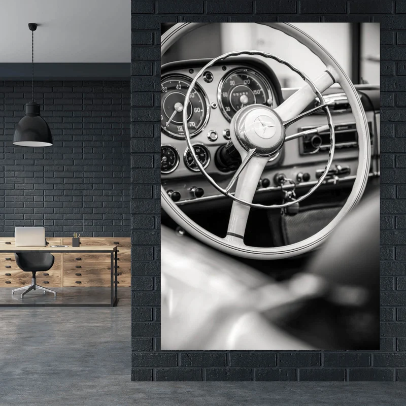 Leinwandbild Klassisches Lenkrad und Armaturenbrett eines Oldtimers Hochformat