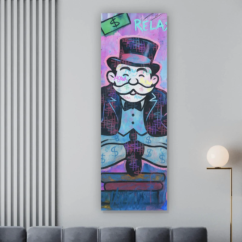 Leinwandbild Meditierende Spielfigur mit Geld und motivierenden Sprüchen Panorama Hoch