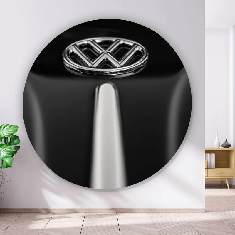 Aluminiumbild Glänzendes Emblem auf schwarzem Autolack Kreis