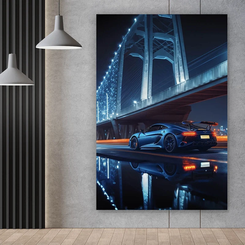 Aluminiumbild gebürstet Elegante Frau vor Brücke und Sportwagen bei Nacht Hochformat