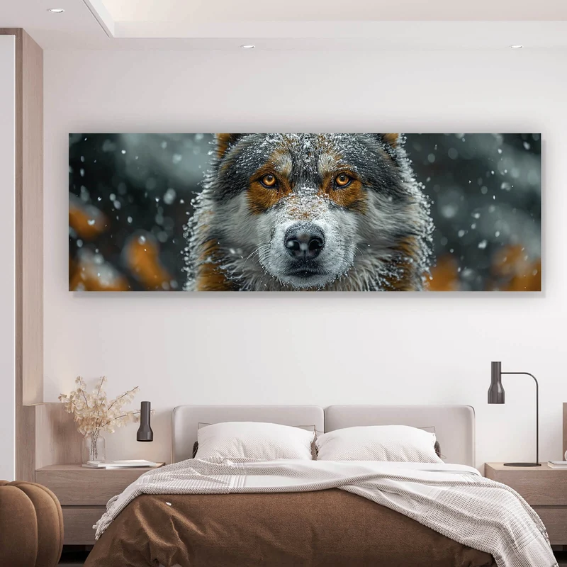 Acrylglasbild Schnee bedeckter Wolf mit intensiven Augen Panorama