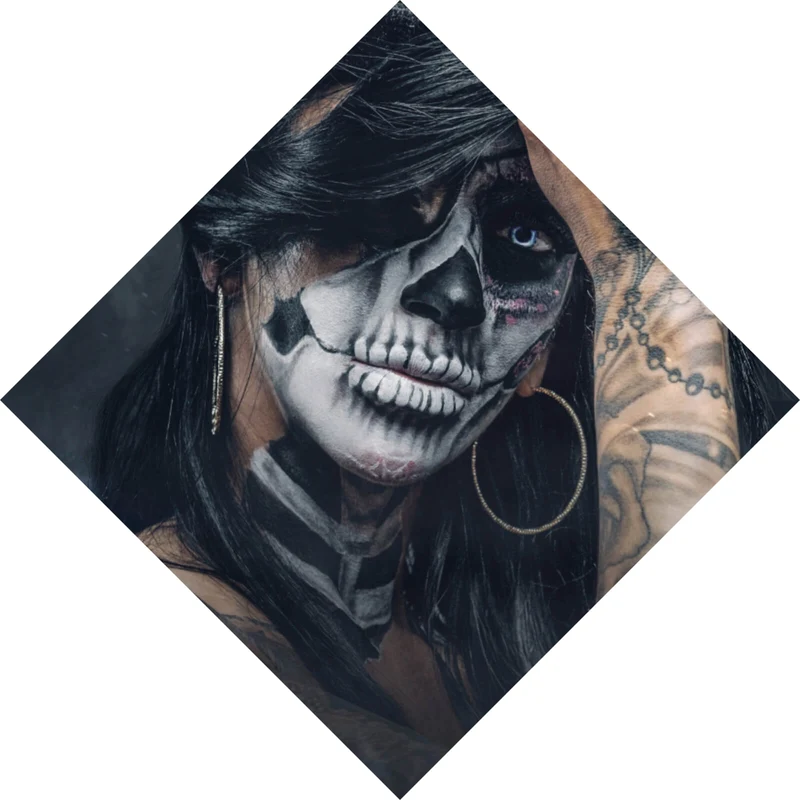Aluminiumbild gebürstet La Catrina No. 5 Raute