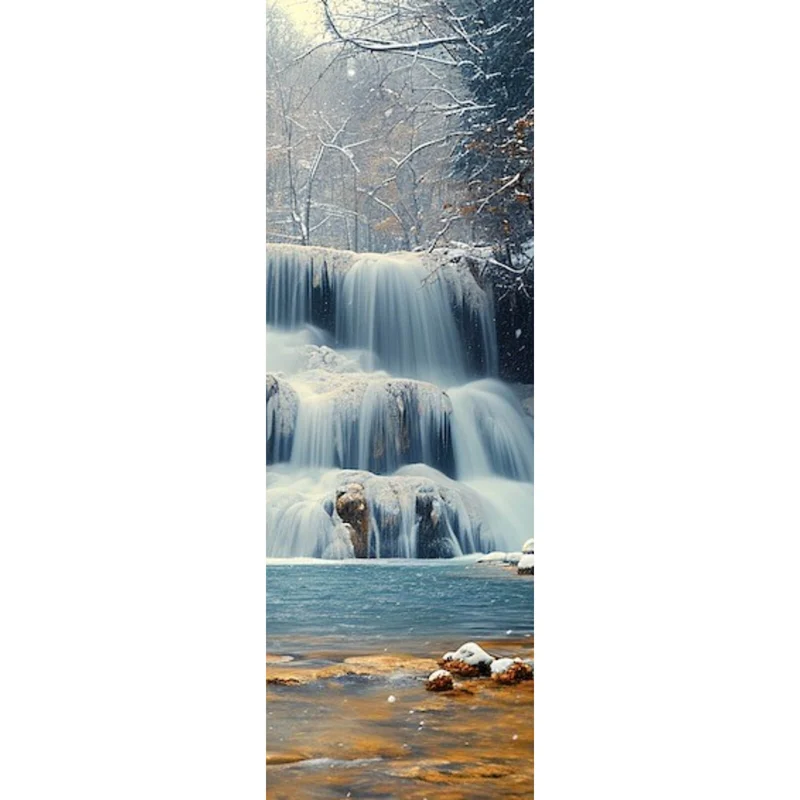 Spannrahmenbild Winterlicher Wasserfall in verschneiter Waldlandschaft Panorama Hoch