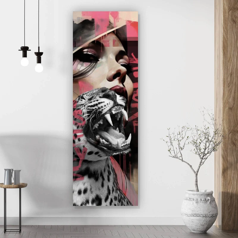 Aluminiumbild Komposition Leopard mit erotischer Frau Panorama Hoch