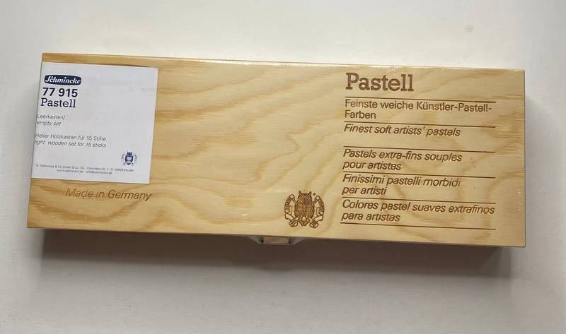 Lesena škatla za 15 pastelov Schmincke